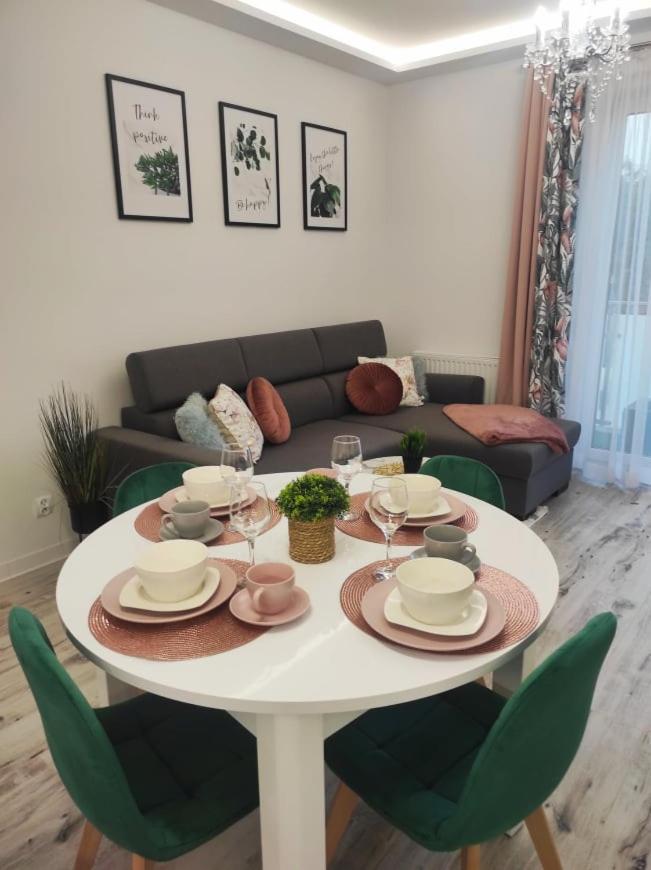 Sun River Apartament Илава Экстерьер фото