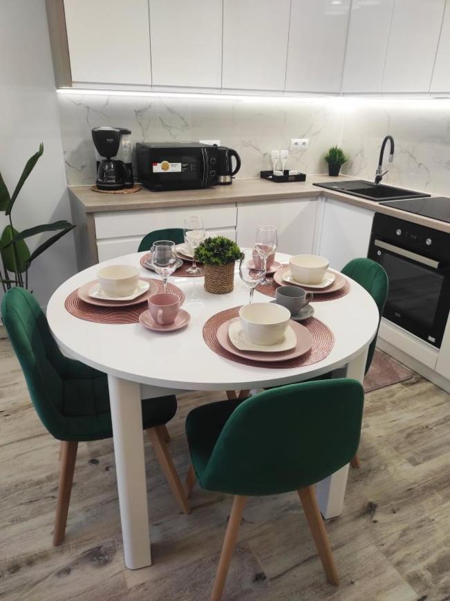 Sun River Apartament Илава Экстерьер фото