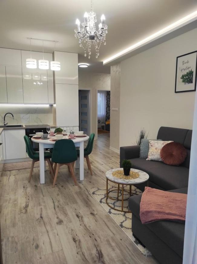 Sun River Apartament Илава Экстерьер фото
